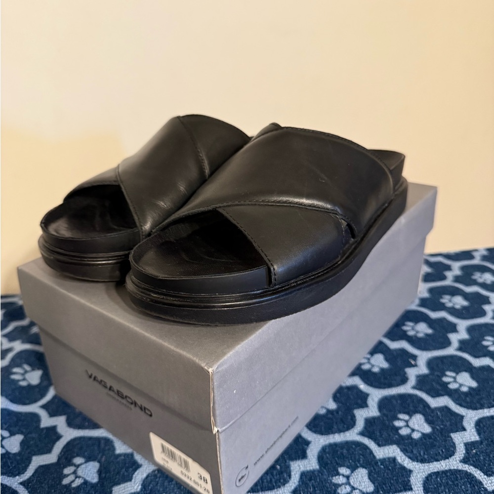 Vagabond Black Leather Slide Sandals